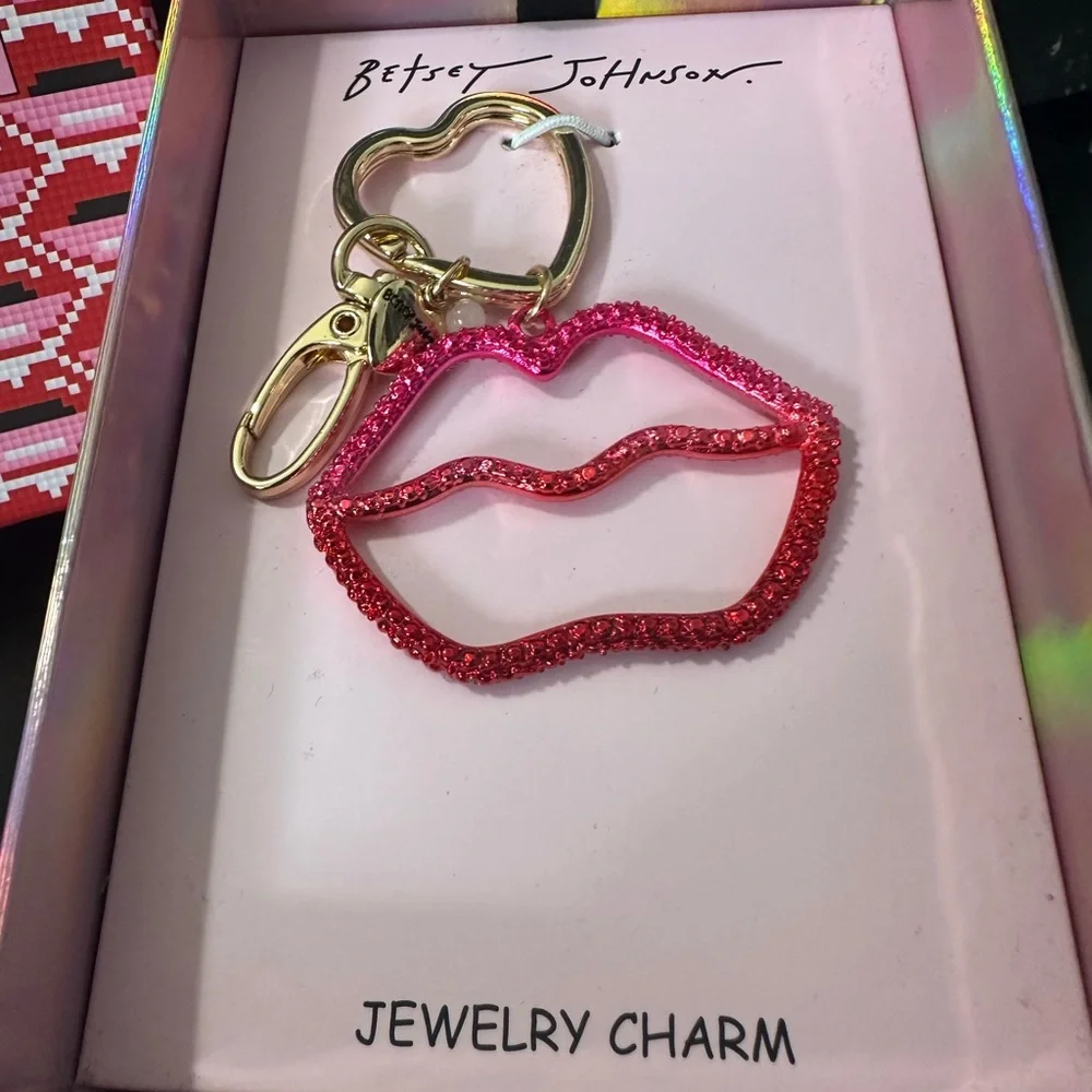 🆕Betsey Johnson LIPS Jewelry Charm/Keychain
